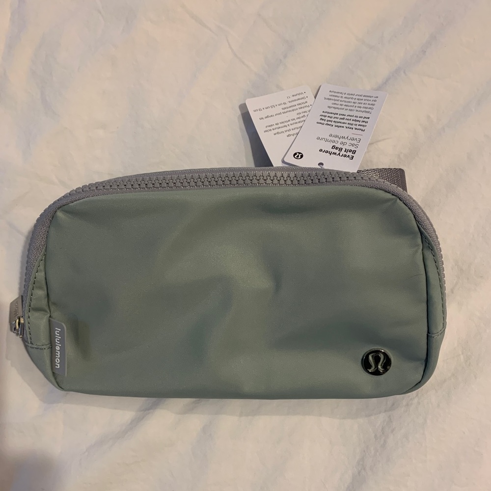brand new with tag light green Lululemon crossbody/belt bag